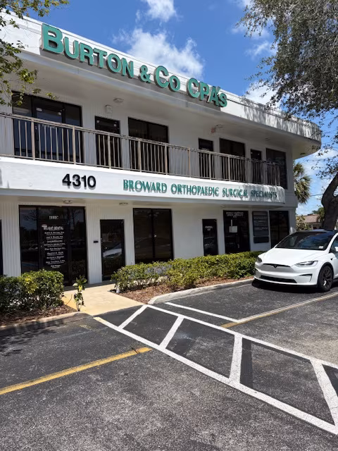 4310 Sheridan St, Hollywood FL